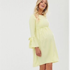 Maternity size UK 18 (fits US 14) Queen B of London yellowish green